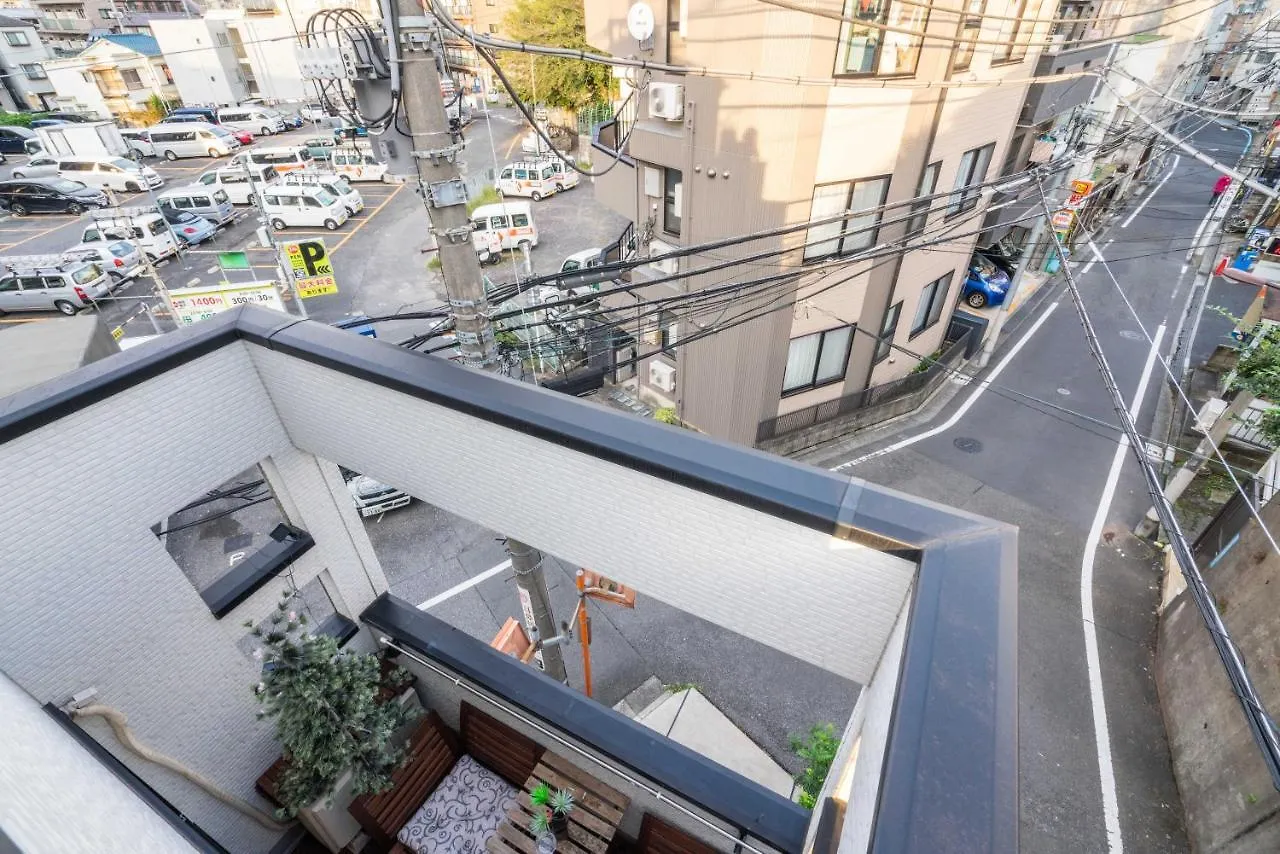 Villa 新宿区豪华别墅繁华地段，4大卧室3间浴室4间卫生间，山手线高田马场站徒步7分钟、专业设计、采光极佳位